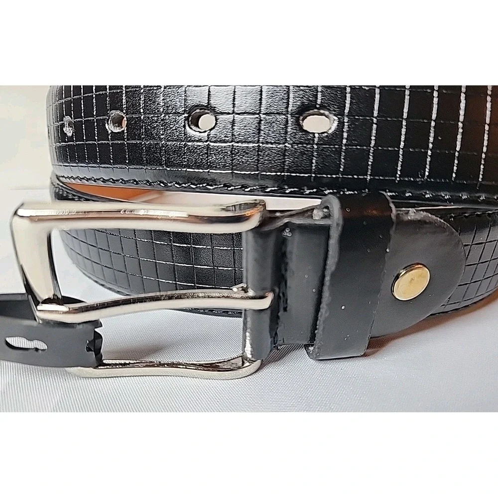 New Men's 2XL 46/48 Black Grid Pattern Modern Leather Belt  Silver Buckle NWT